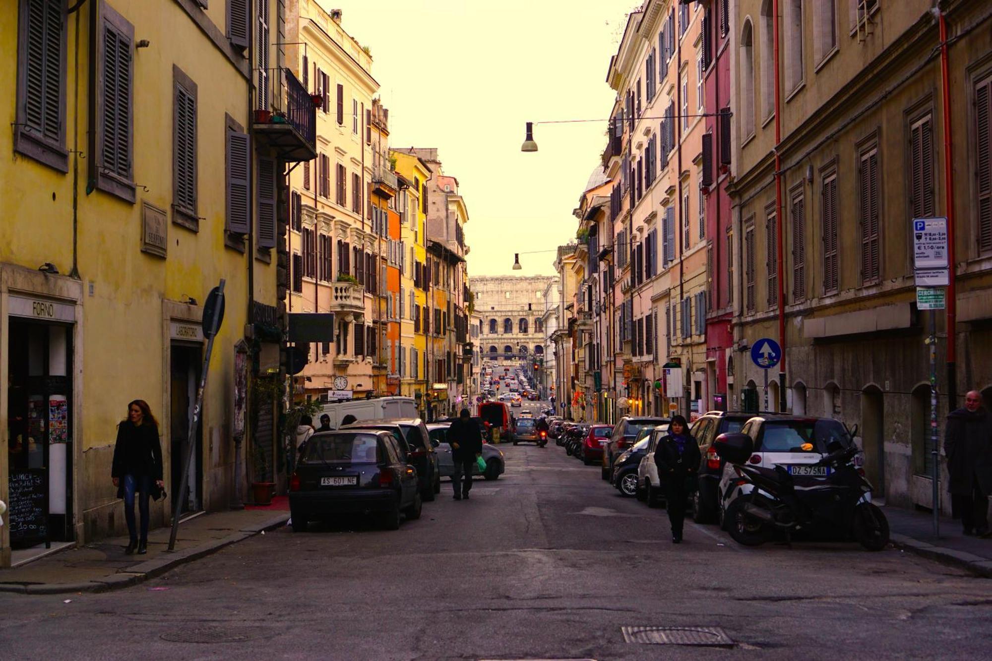 Romenjoy Colosseo Apartment *